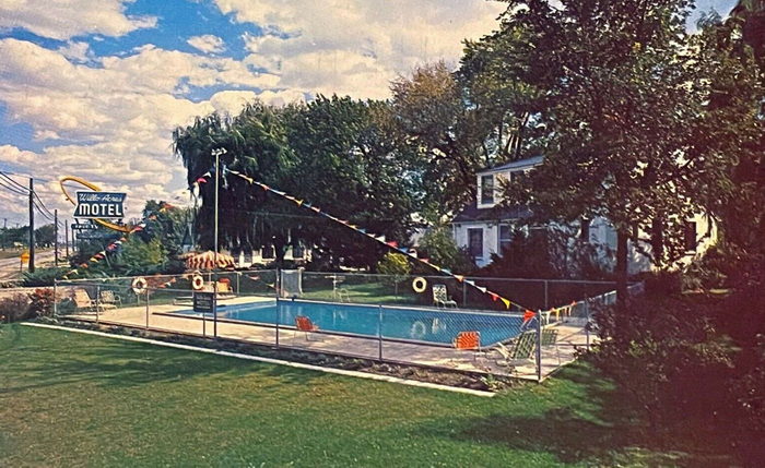 Willo-Acres Motel (Canton Inn and Suites) - Old Postcard (newer photo)